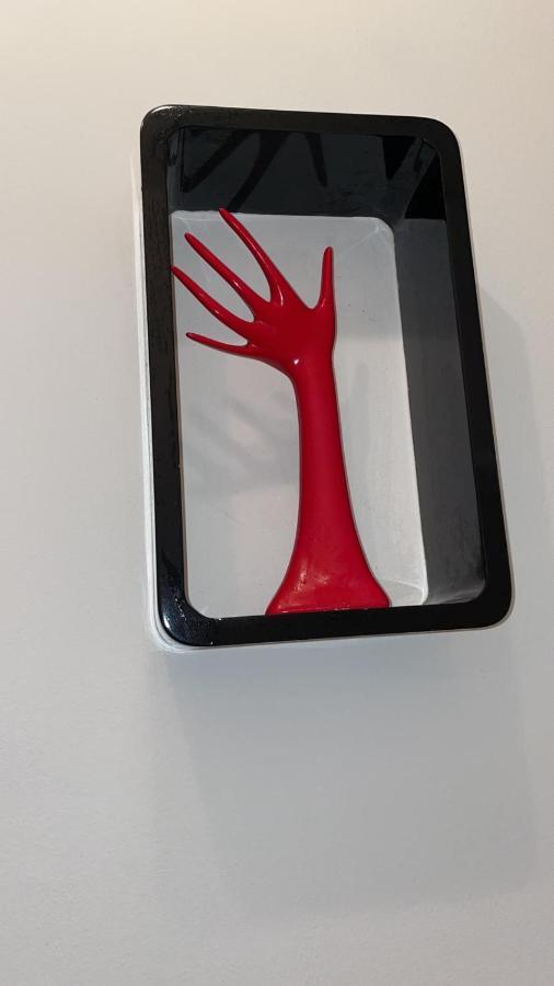 Vibrant Red Apartment I Contactless Check-In Vienna Esterno foto