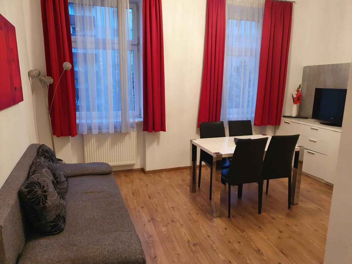 Vibrant Red Apartment I Contactless Check-In Vienna Esterno foto